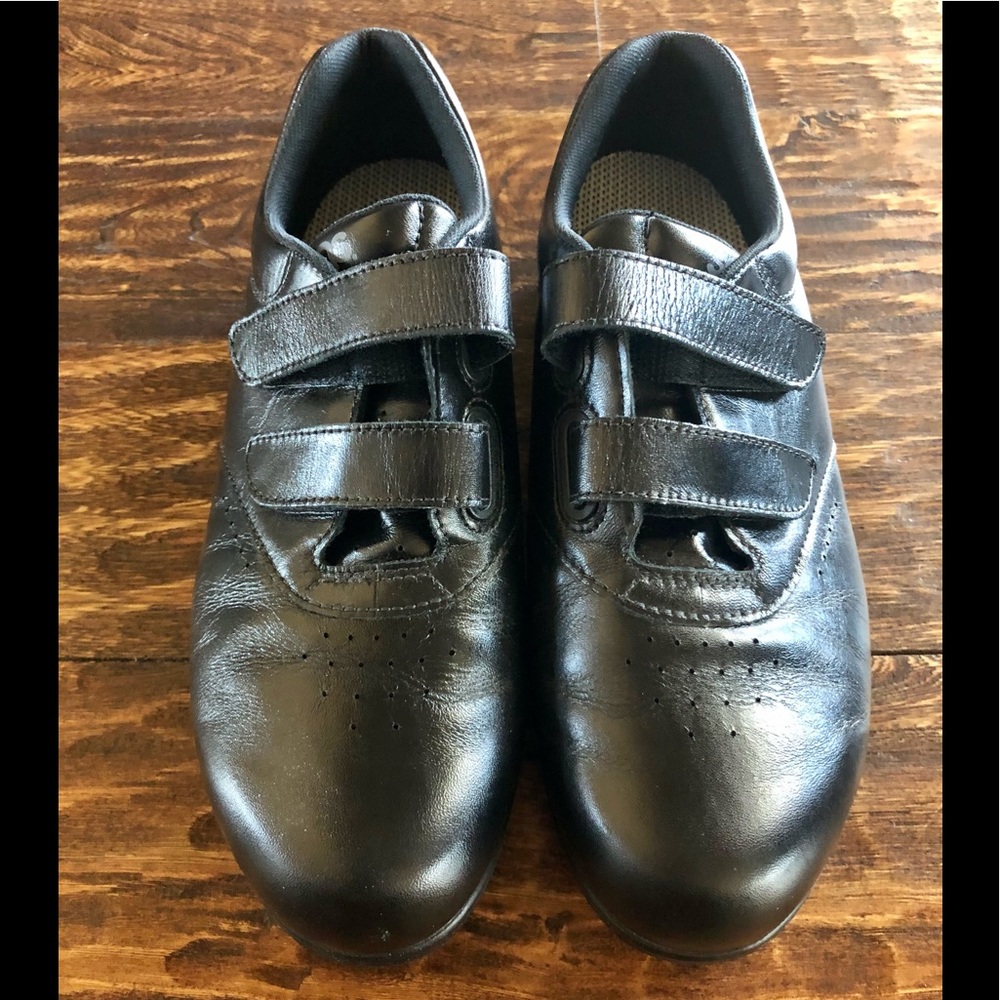 SAS Black Me Too Shoes - Size 8M (NWT)